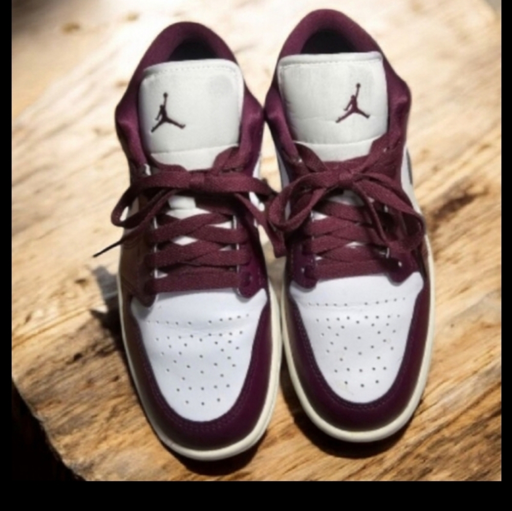 NIKE AIR JORDAN Womens Air Jordan 1 Low Bordeaux DC0774-161 MAUVE Size 8.5 - Picture 10 of 10